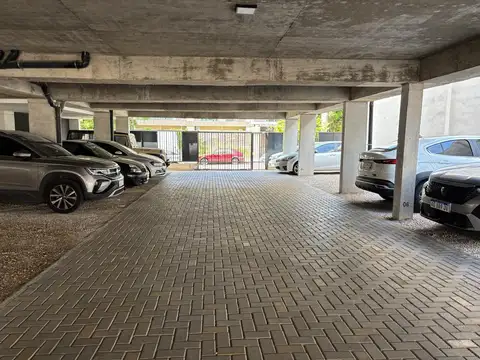 Gral Las Heras 1700, Piso 1