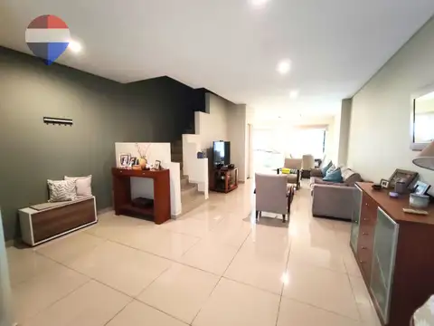 Casa 5 ambientes con 2 baños