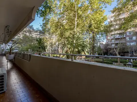 Departamento 10 ambientes con 5 baños