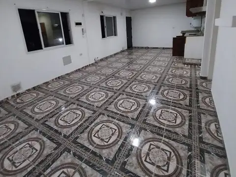 Departamento 3 ambientes con balcón en alquiler - Ezpeleta Oeste