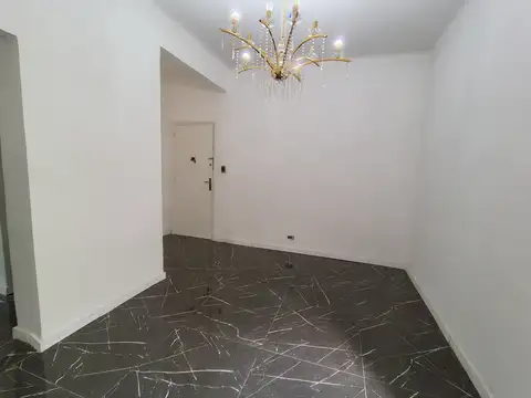 Ecuador 800, Piso 2