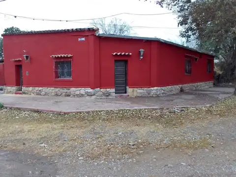 Casa ideal para hotel o emprendimiento gastronómico