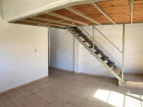 Depto Tipo Casa en Alquiler de 2 dormitorios