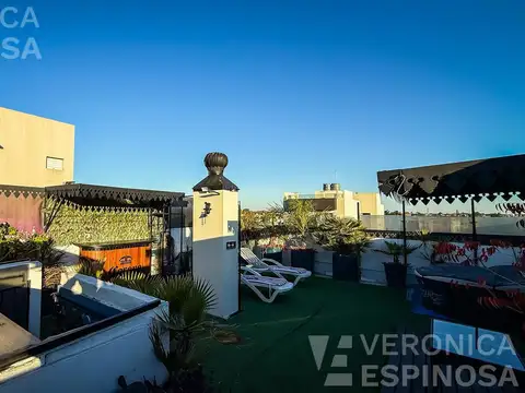 Departamento en venta de tres ambientes cochera terraza parrilla Moron Sur