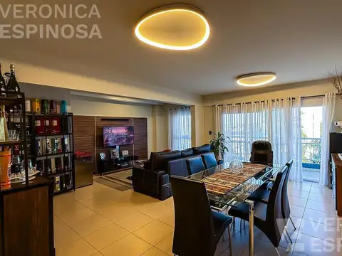 Departamento en venta de tres ambientes cochera terraza parrilla Moron Sur