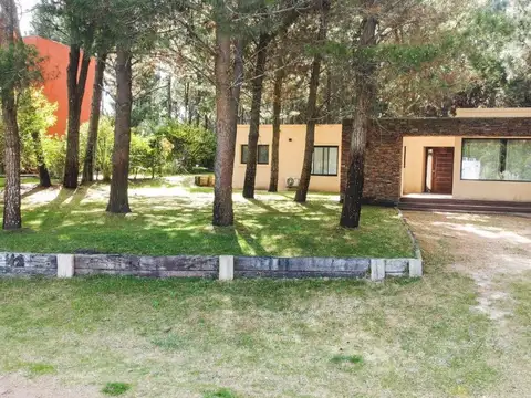 VENTA DE CASA EN COSTA ESMERALDA