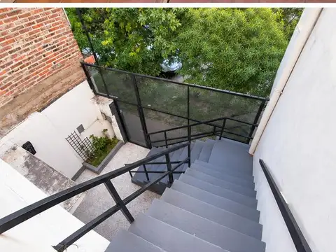 Depto Tipo Casa en Venta 36 años