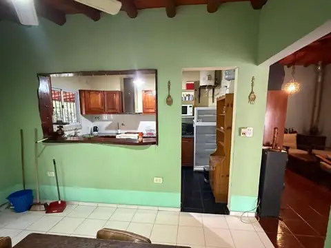 Casa en Venta con 4 cocheras