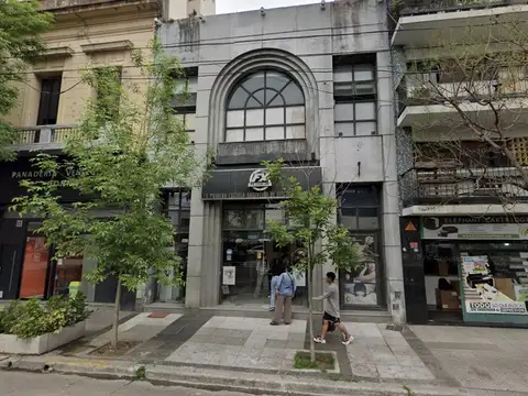 Excelente Local en venta - Estado de Israel y Av Córdoba - 442 m2.