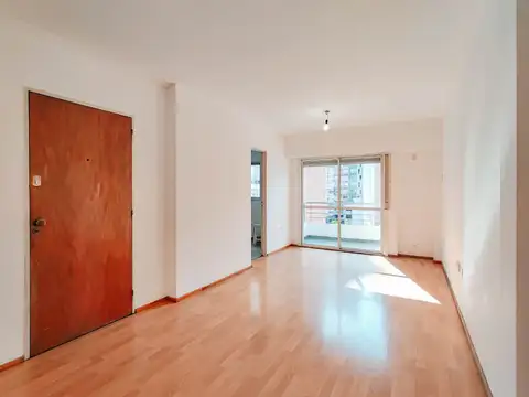 DEPARTAMENTO DE 2 DORMITORIOS CON BALCÓN EN GUEMES Y OROÑO A LA VENTA