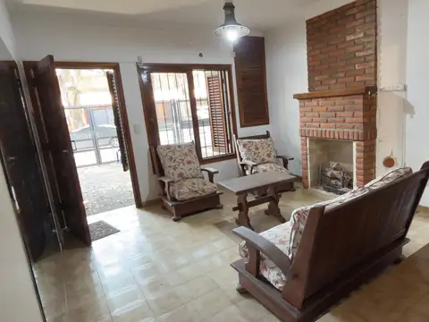 Depto Tipo Casa en Venta con 1 cocheras