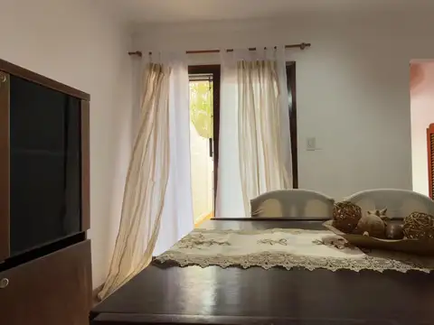 Depto Tipo Casa 4 ambientes con 2 baños