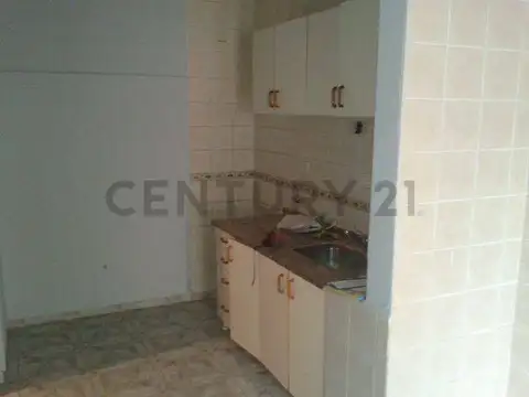 Venta de Casa de 2 Dormitorios en Barrio Sur en Santa Fe.
