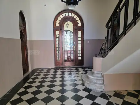 Depto Tipo Casa en Venta 90 años