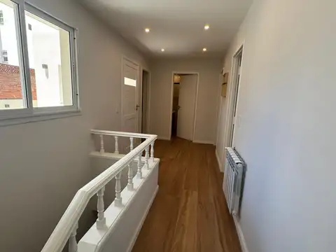 Depto Tipo Casa en Venta con 1 cocheras