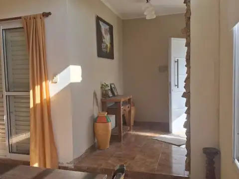 Casa 3 ambientes con 2 baños