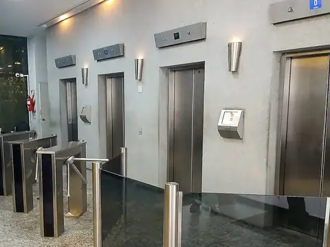 Oficina en Alquiler 50 años