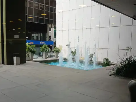 Oficina 5 ambientes con 2 baños