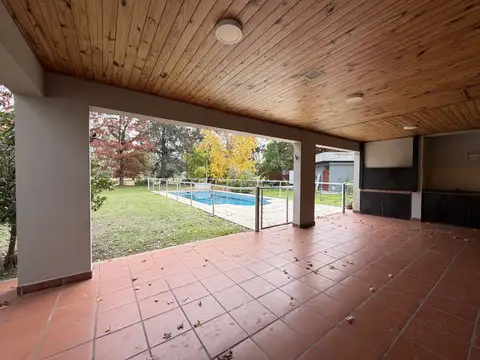 Casa en Venta en Pilar, USD 195.000