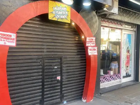 CENTRO COMERCIAL DE EZEIZA - Gran local en alquiler