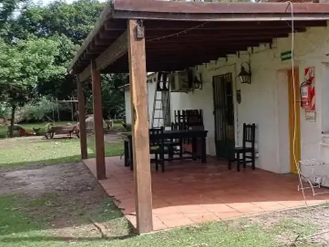 Campo en  CARDALES