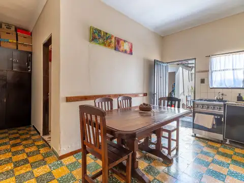 CASA DE 2 DORMITORIOS EN VENTA EN LA PLATA