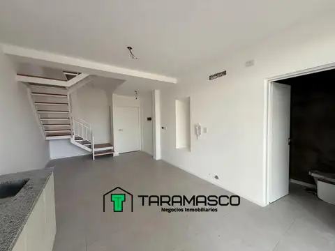 Depto Tipo Casa en Venta de 1 dormitorio