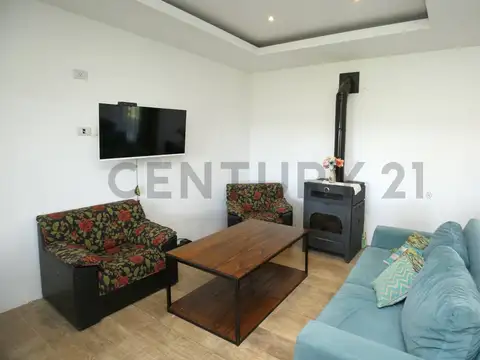 Casa 4 ambientes con 2 baños