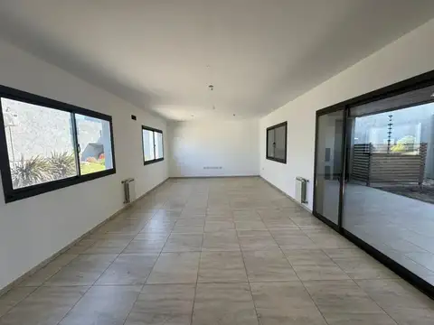 Casa en Alquiler en Chateau Carreras, $ 1.800.000