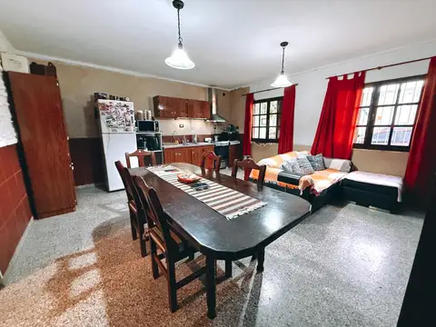 Los Paraisos 2600