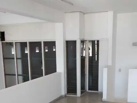 Local en Venta en Los Hornos [Cod: 0194]