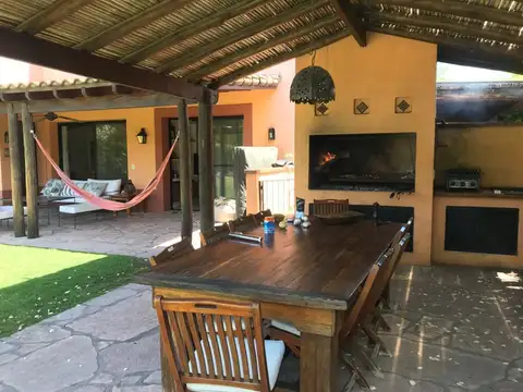 Casa en Alquiler Temporal de 4 dormitorios