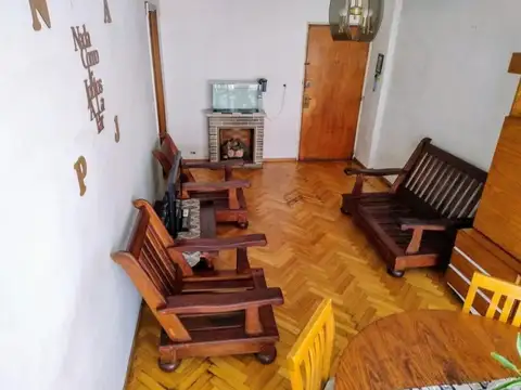 Presidente Luis Sáenz Peña 1100, Piso 4