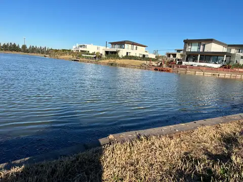 Terreno en Venta de 909,0 m2