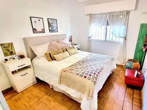 CASA 4 ambientes en venta con JARDIN y PILETA