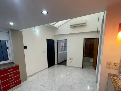 EXCELENTE PH DE 4 AMBIENTES EN LA CALLE SALCEDO AL 3200 PARQUE PATRICIOS