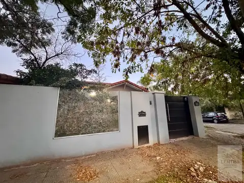 Casa en Venta en Ciudad Jardín del Palomar, USD 250.000