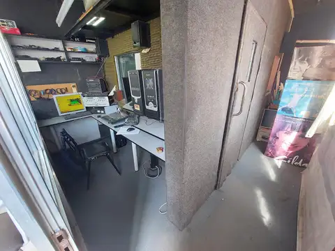 Oficina en Venta con 2 cocheras