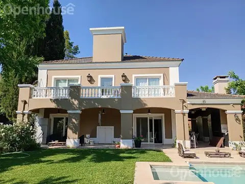 VENTA CASA 5 AMBIENTES PILAR BARRIO LA DELFINA