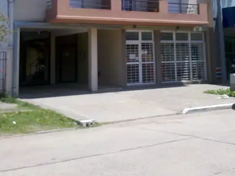 departamento 1 dorm a la calle con balcón