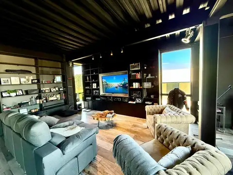 Casa 4 ambientes con 2 baños