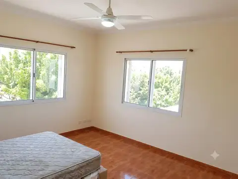 AMPLIA QUINTA A LA VENTA EN ARROYO LEYES