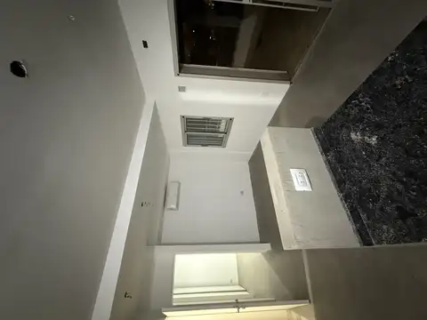 José León Cabezón 3000, Piso 2