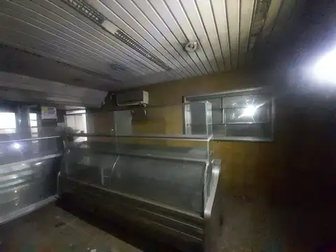 Local Comercial en Alquiler – Pérez Castellanos