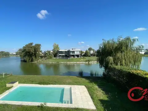 Casa en Venta en El Canton, USD 350.000