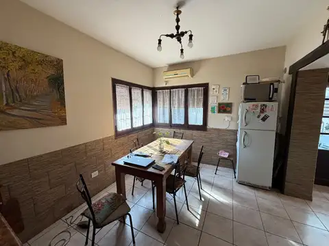 Casa 5 ambientes con 1 baño