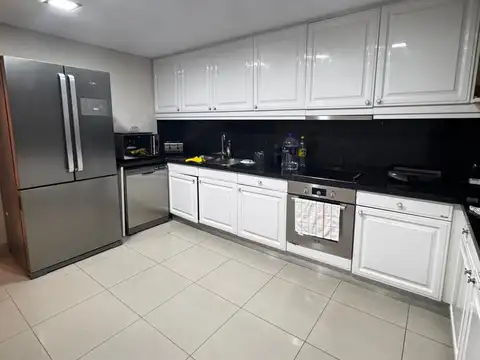 Departamento en Alquiler con 2 cocheras