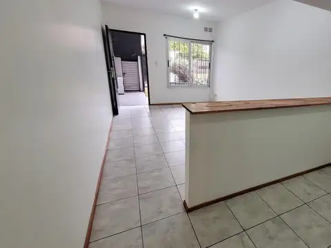 Departamento dos ambientes en planta baja - Castelar