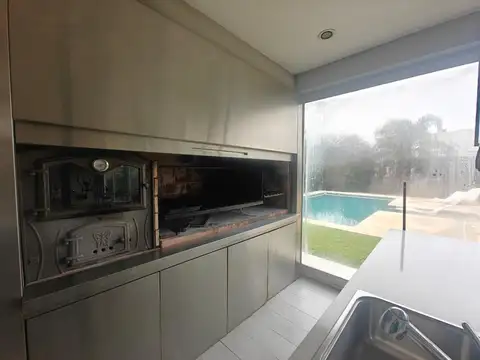 Casa en Venta en Pilar del Este - Santa Guadalupe, USD 299.000