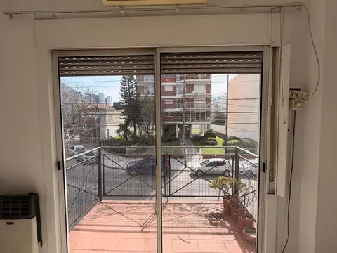 Venta departamento 3 ambientes c/cochera